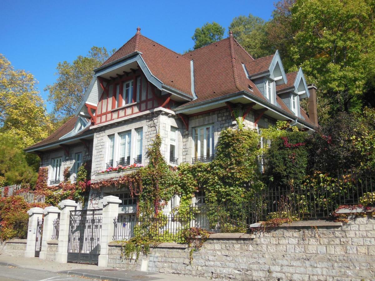 Les Fontenottes Bed & Breakfast เบอซองซง ภายนอก รูปภาพ