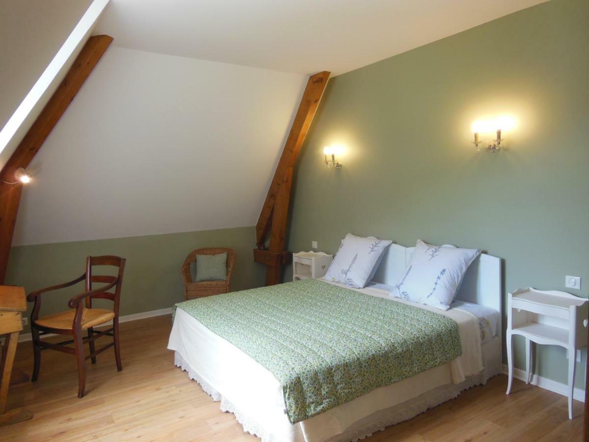 Les Fontenottes Bed & Breakfast เบอซองซง ภายนอก รูปภาพ